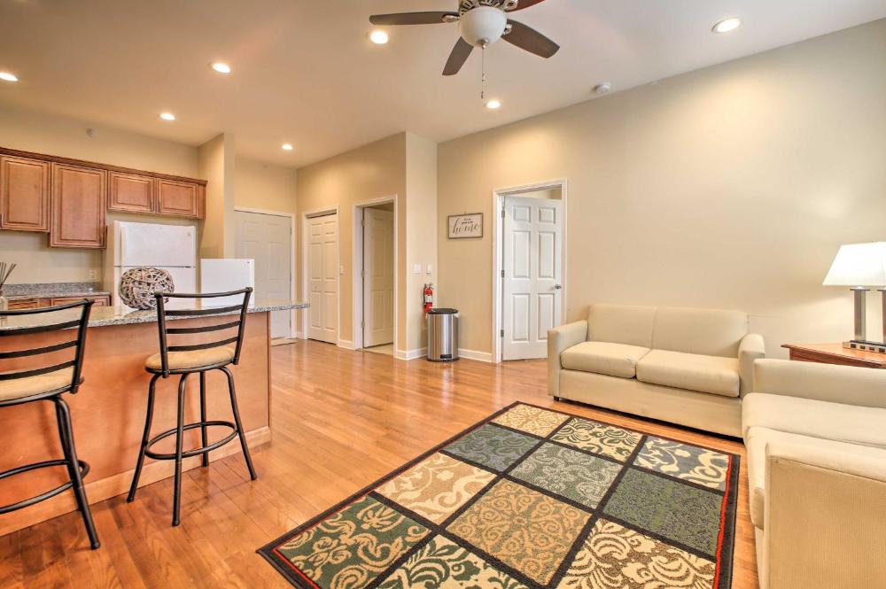Cozy Couples Getaway Less Than 2 Mi to Lake Michigan!